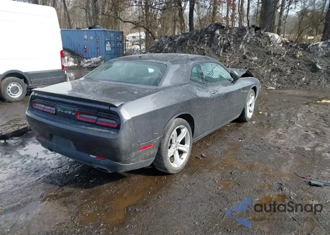2016 Dodge Challenger Sxt z USA, uszkodzony, nr VIN 2C3CDZAGXGH330272